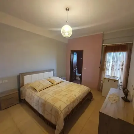 Old Apartment Vlorë